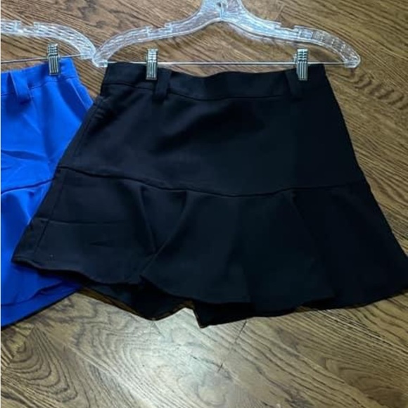 🎀BLACK SKORT🎀 (With belt loops) - Picture 4 of 5